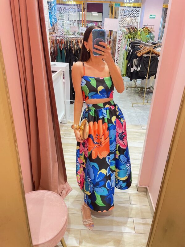 SET MIDI FALDA FLORAL Y TOP TIRANTES
