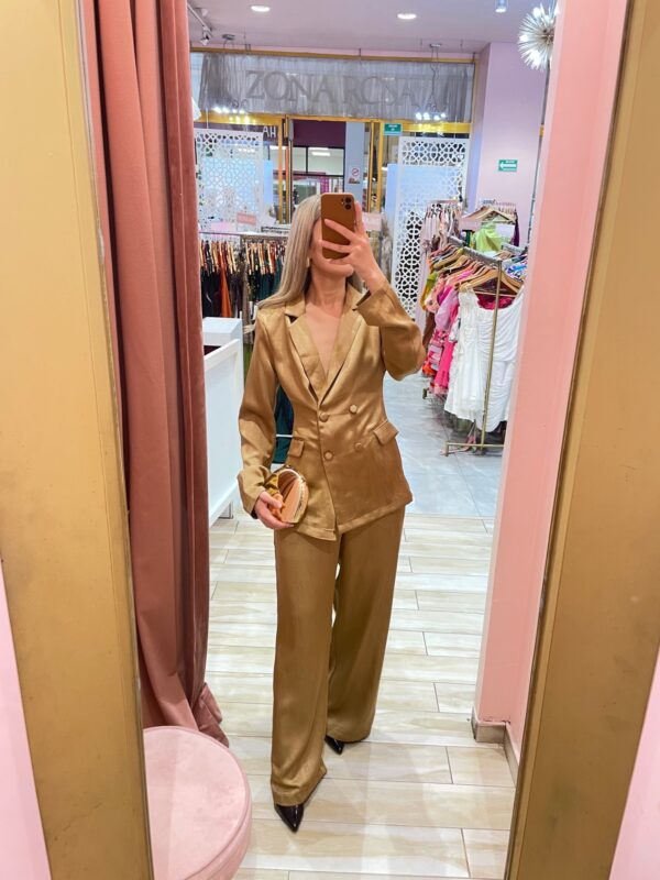 SET SACO Y PANTALON SATINADO