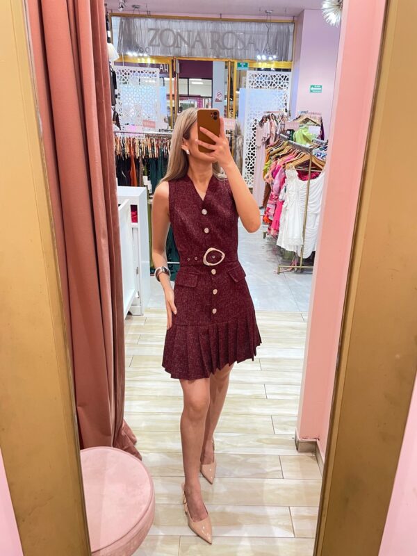 VESTIDO SIN MANGA PLISADO ABAJO