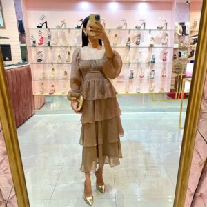 VESTIDO CHIFON MANGA LARGA FALDA CAPAS
