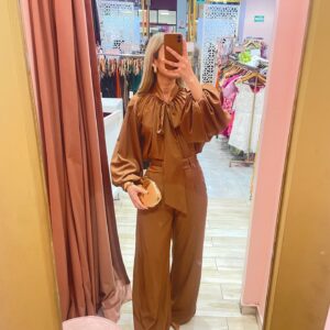 SET CAMISA MANGA LARGA BOMBACHA CORBATIN Y PANTALON CINTO SOLIDO