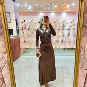 MIDI MANGA LARGA CUELLO RECORTES HALTER