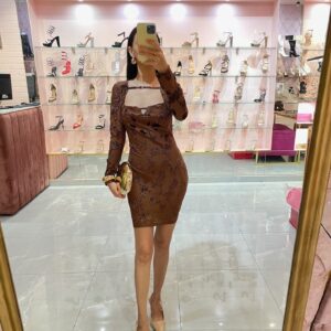 CORTO MANGA LARGA RELIEVE FLORES TIRA CUELLO