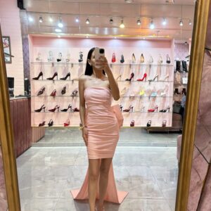 STRAPLES MINI MOÑO GRANDE COLGANTE ESPALDA