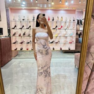 MAXI STRAPLES FLORES GRISES GRANDES