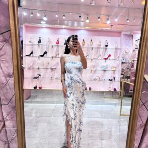 MAXI STRAPLES MESH FLORAL AZUL TODO ESCAROLAS TRANSVERSALES