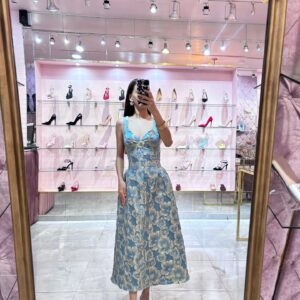 MIDI TIRANTES BROCADO FLORAL BOTONCITOS A LO LARGO