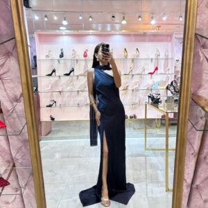 MAXI SATIN  UN HOMBRO COLGANTE CHIFON AL PISO